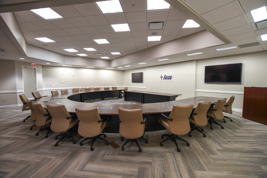 More Photos Of 4905 Research Dr, Huntsville Office For Lease