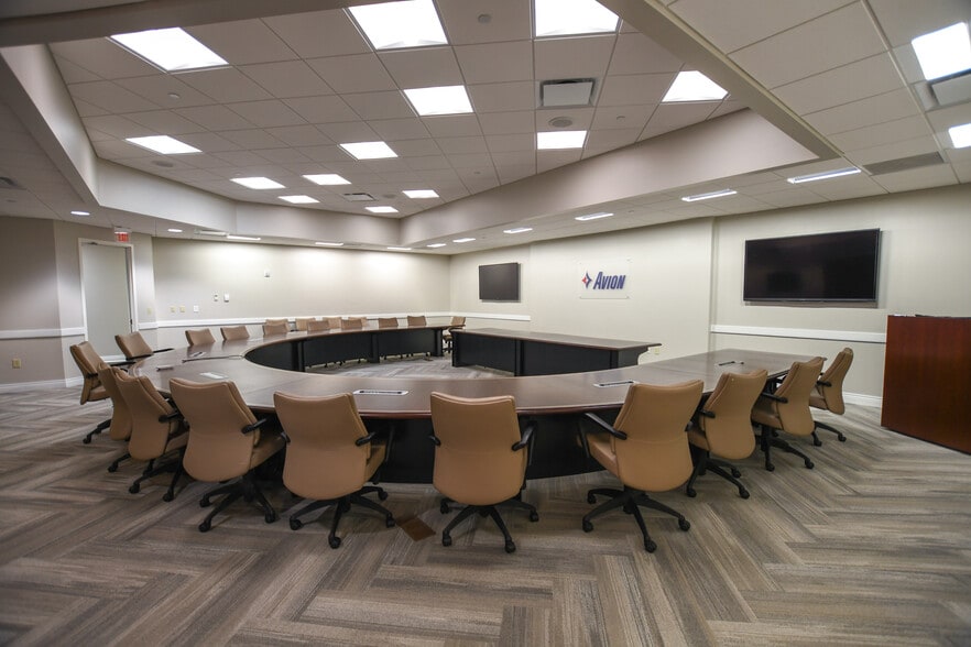 More Photos Of 4905 Research Dr, Huntsville Office For Lease