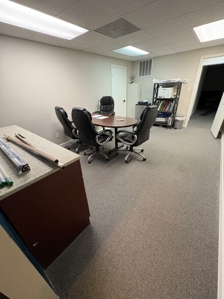 More Photos Of 1224 Executive Blvd, Chesapeake Showroom For Sale