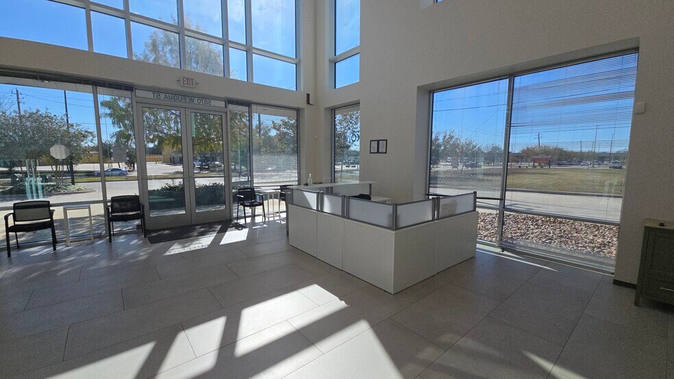 More Photos Of 5870 W Fuqua St, Houston Distribution For Lease