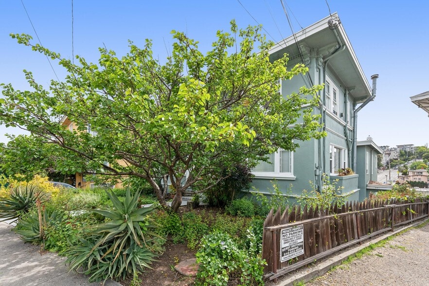 More Photos Of 506-508 Valle Vista Ave, Oakland Apartments For Sale