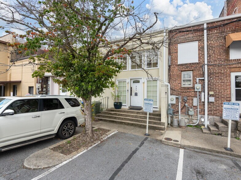 More Photos Of 337 N Main St, Hendersonville Office For Sale