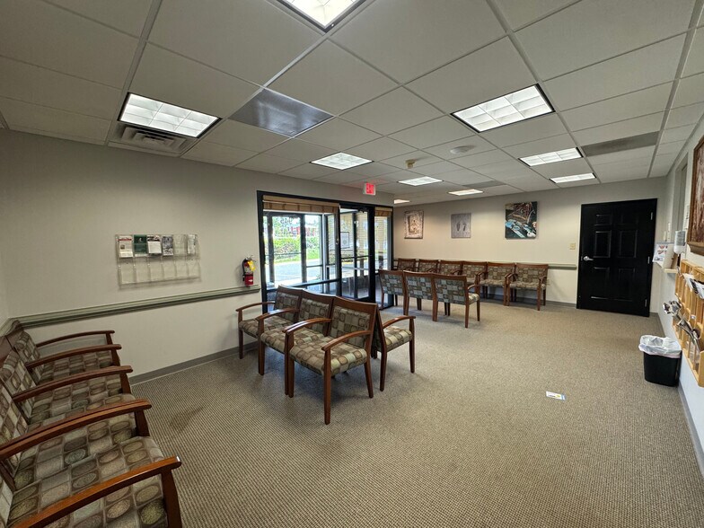 More Photos Of 945 Garrisonville Rd, Stafford Medical For Sale