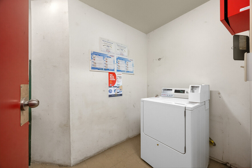 More Photos Of 2104 Mozart St, Los Angeles Apartments For Sale