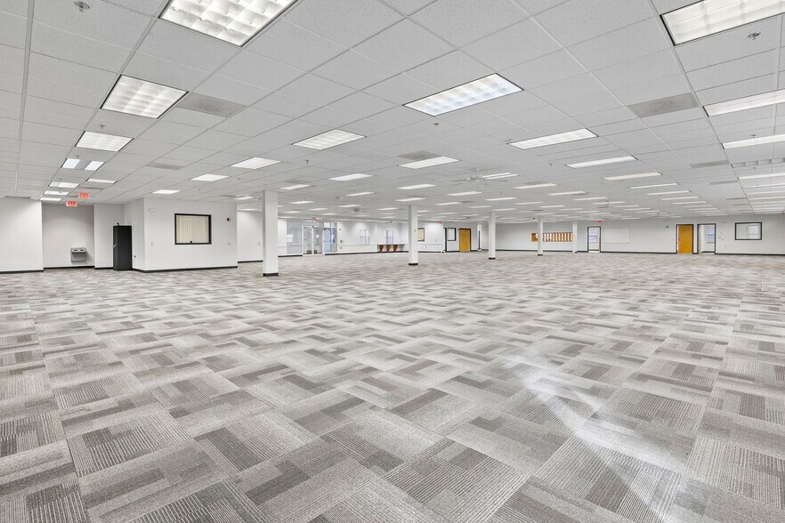 More Photos Of 4240 S Lees Summit Rd, Independence Office For Lease