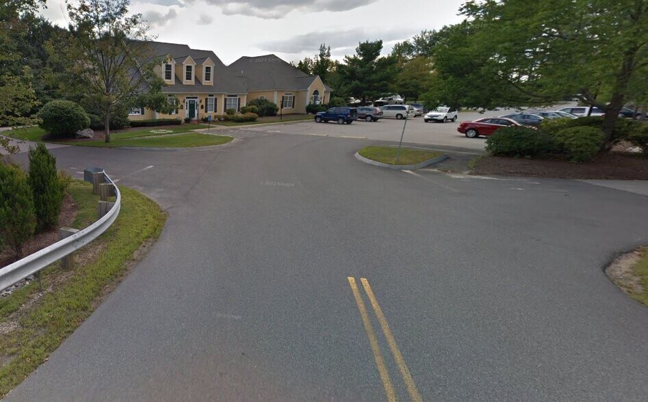 More Photos Of 360 Route 101, Bedford Medical For Lease