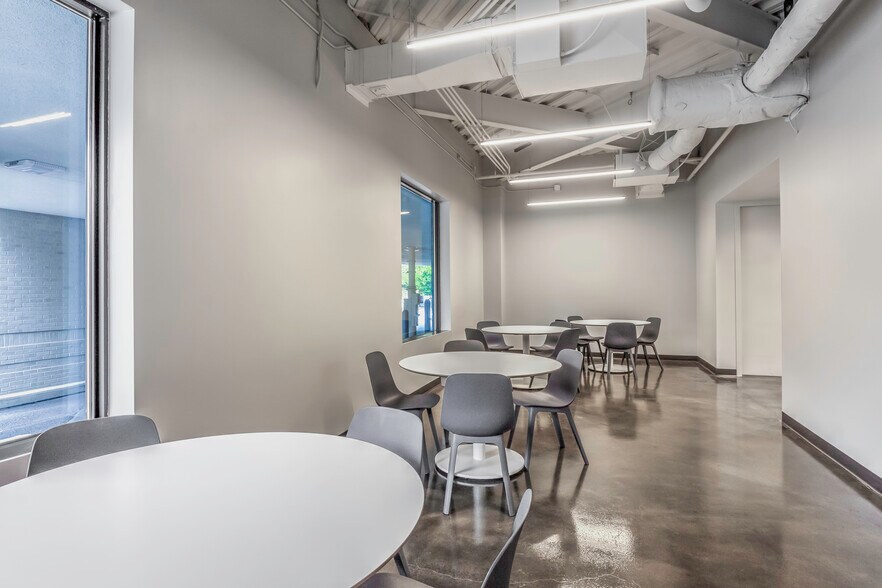 More Photos Of 5550 77 Center Dr, Charlotte Office For Lease