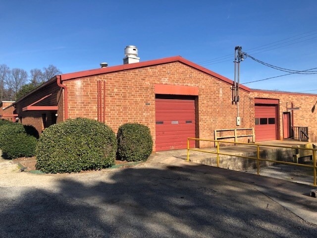 More Photos Of 215 Aloe Rd, Greensboro Manufacturing For Lease