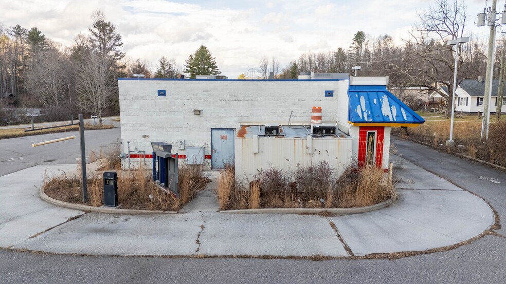 More Photos Of 14109 Highway 226 S, Spruce Pine General Retail For Sale