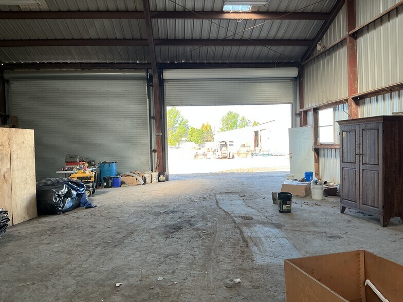 More Photos Of 3021 Hwy 190 W, Port Allen Land For Lease