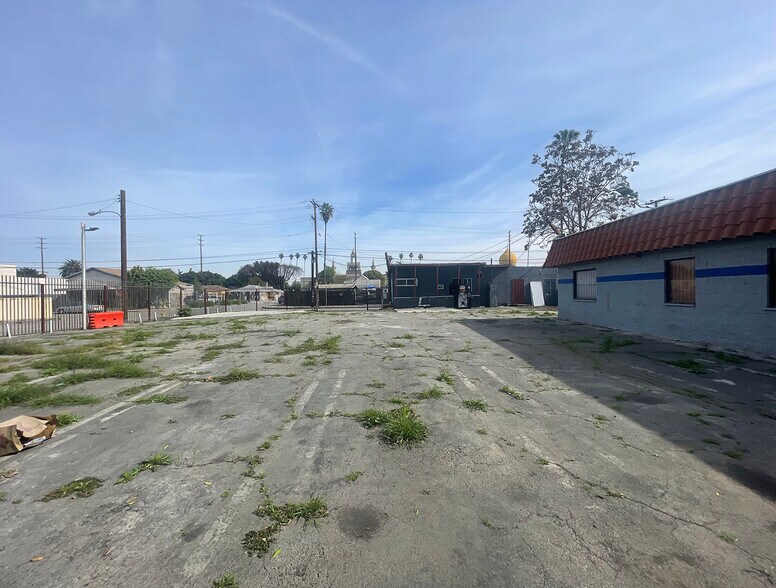 More Photos Of 310 N Long Beach Blvd, Compton Storefront Retail Office For Sale