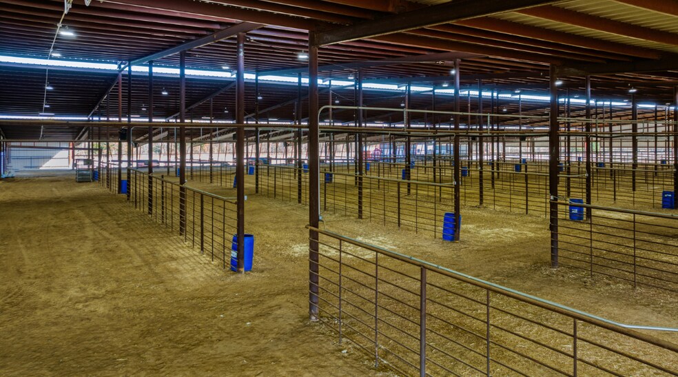 More Photos Of 3536 US Highway 82 E, Paris Specialty For Sale