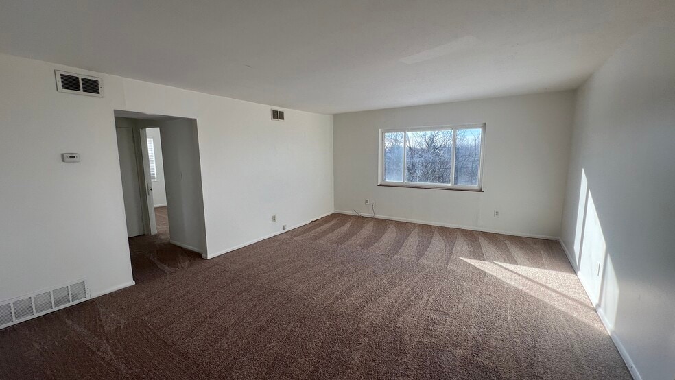 More Photos Of 200-204 Solon Rd, Bedford Apartments For Sale