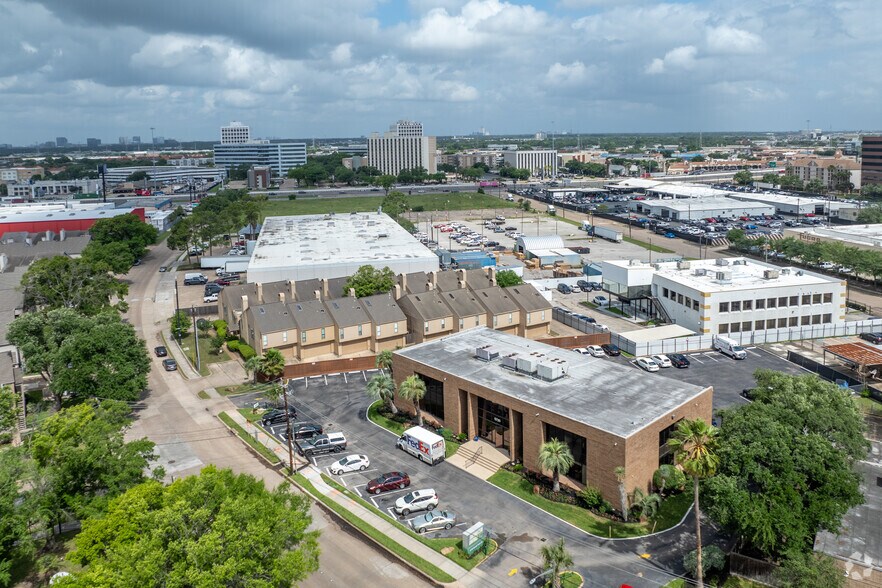 More Photos Of 6720 Sands Point Dr, Houston Office For Lease