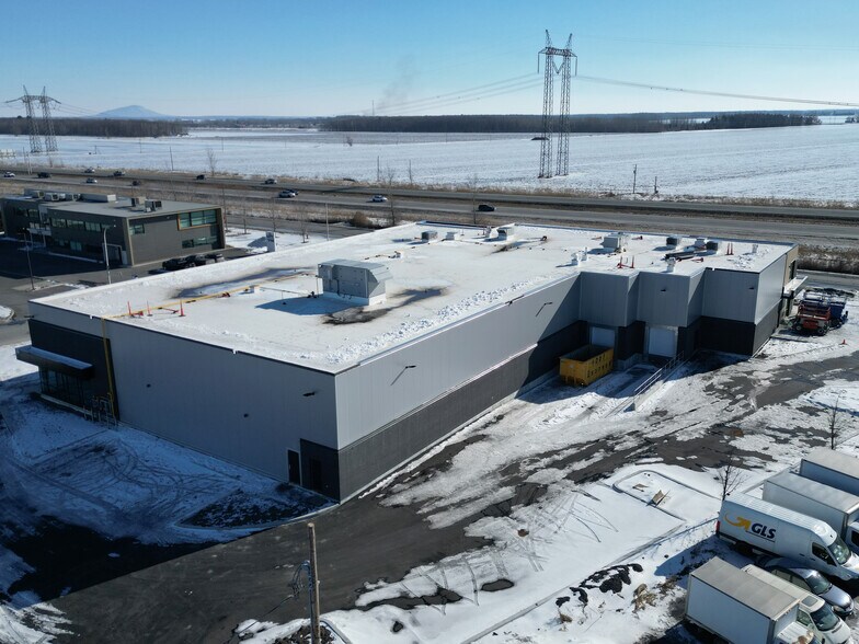 More Photos Of 8800 Rue Samuel-Hatt, Chambly Warehouse For Sale