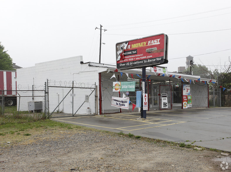 Primary Photo Of 1155 SW Sylvan Rd, Atlanta Convenience Store For Sale