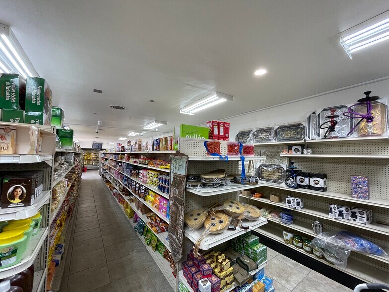 More Photos Of 1701 30th St, Bakersfield Freestanding For Sale