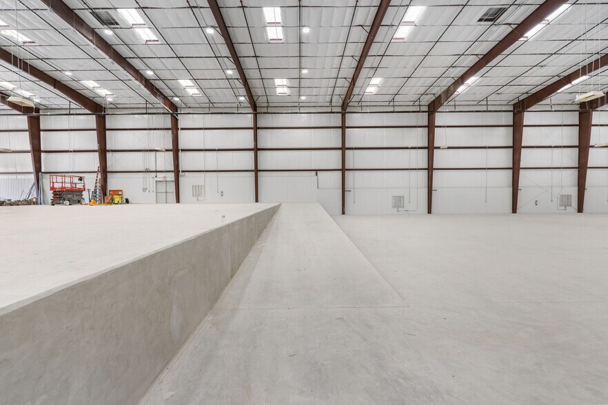 More Photos Of 6000 Chandler Rd, Hutto Unknown For Lease