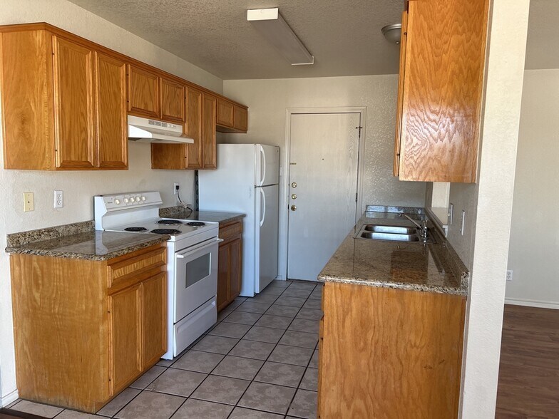 More Photos Of 900 McDaniel Cir, Killeen Multifamily For Sale