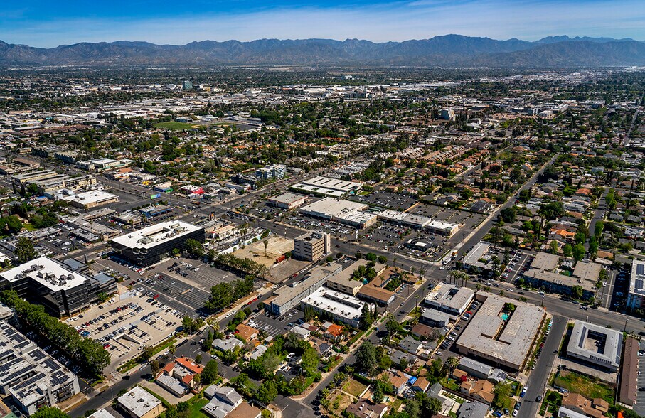 More Photos Of 7226 Sepulveda Blvd, Van Nuys Coworking Space