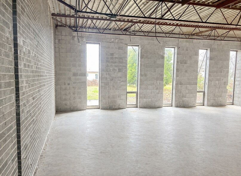 More Photos Of 1721 Dove St, Port Huron Warehouse For Lease