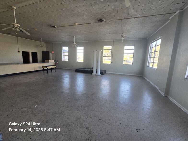 More Photos Of 95 W Orange Ave, Lake Wales Religious Facility For Lease