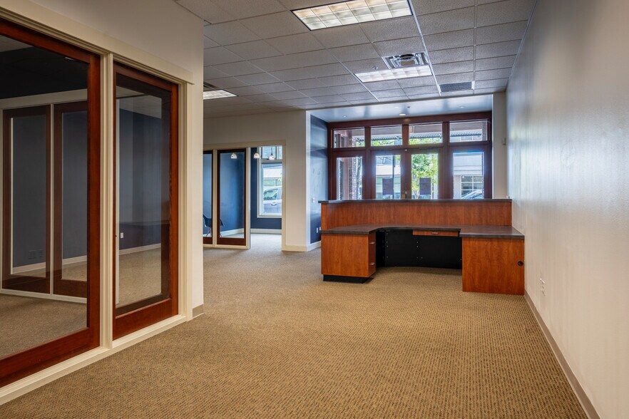 More Photos Of 180 Lithia Way, Ashland Office Residential For Sale