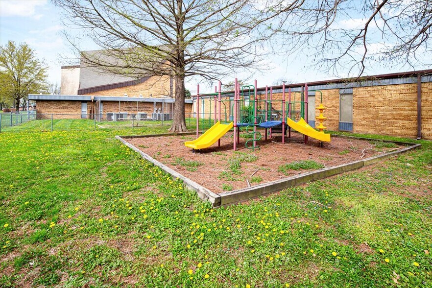 More Photos Of 17200 E 39th St S, Independence Religious Facility For Sale