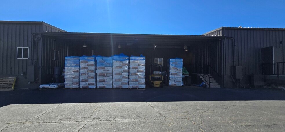 More Photos Of 260 Sam Hill Aly, Prescott Warehouse For Lease