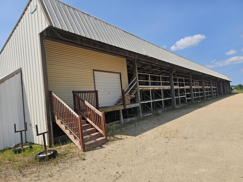 More Photos Of 804 N Union St, Mauston Freestanding For Lease