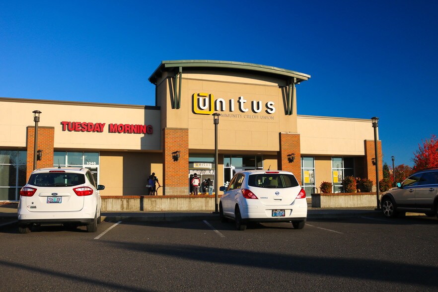 More Photos Of 1010-1058 SE 96th Ave, Portland Unknown For Lease