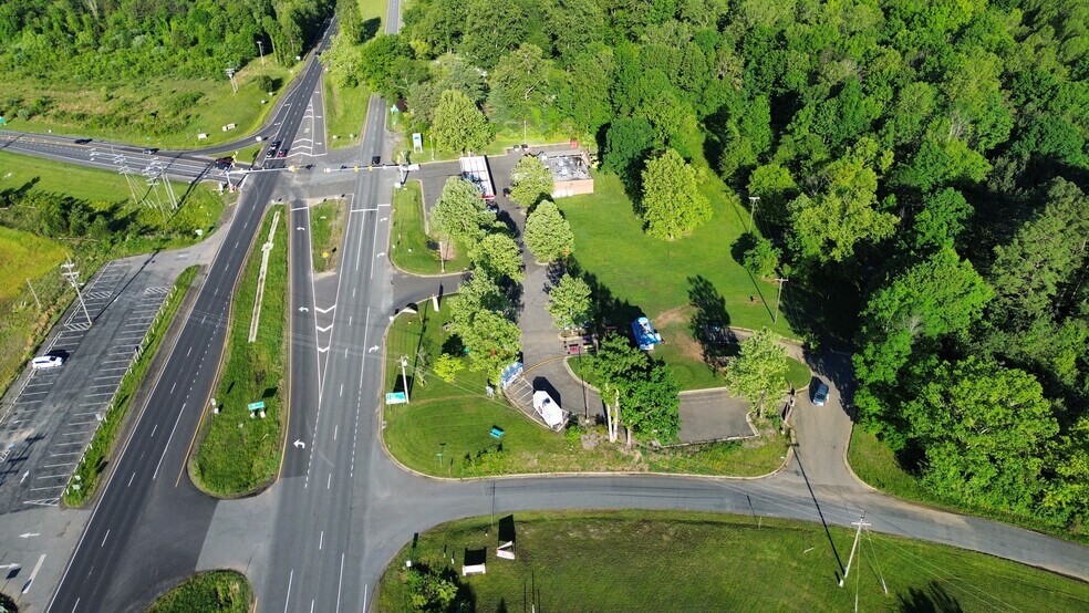 More Photos Of 18193 Lee hwy, Amissville Light Distribution For Sale