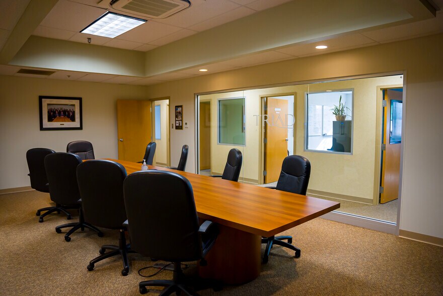 More Photos Of 1301 W Forest Grove Rd, Vineland Flex For Lease