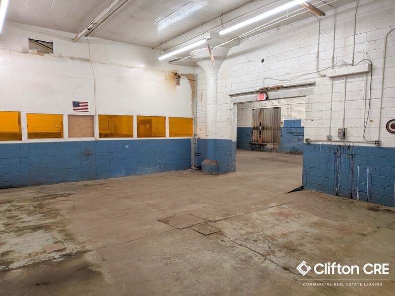 More Photos Of 19-37 Delaware Ave, Passaic Warehouse For Lease