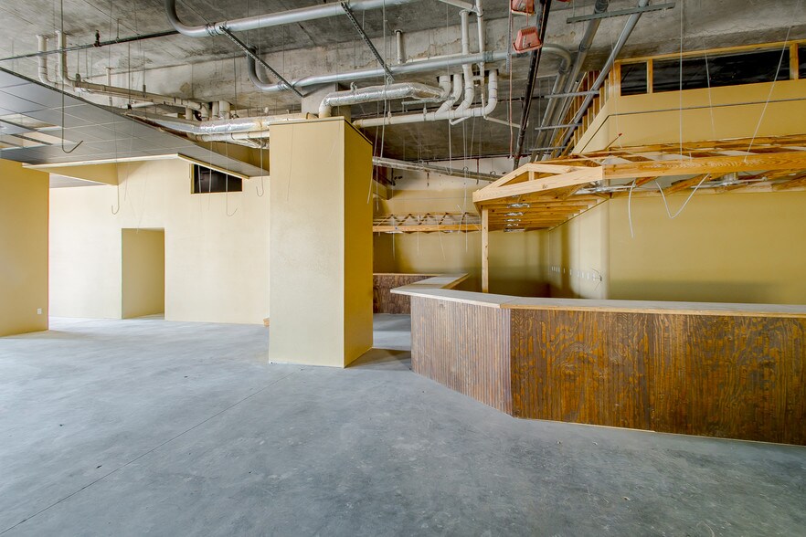 More Photos Of 4001 Nicholson Dr, Baton Rouge Hotel For Lease