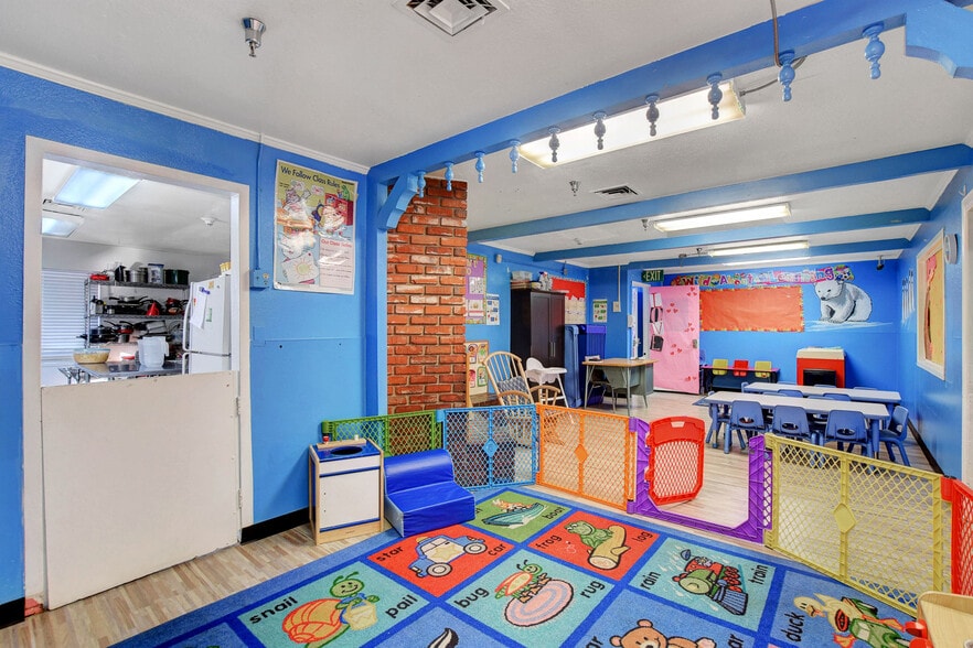 More Photos Of 2760 S Jones Blvd, Las Vegas Daycare Center For Sale
