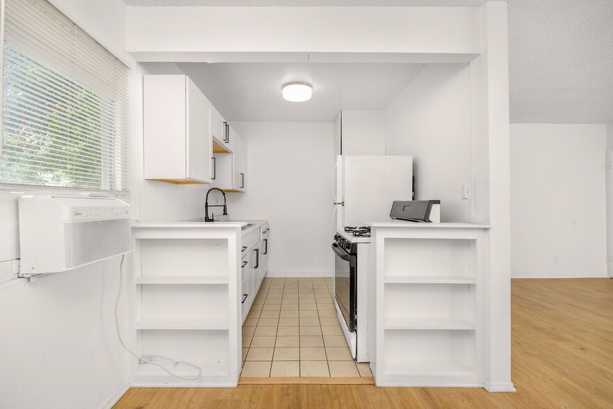 More Photos Of 3705 WESTWOOD BL, Los Angeles Apartments For Sale