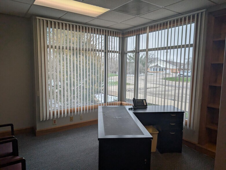 More Photos Of 950 Salem St, Brookville Medical For Lease