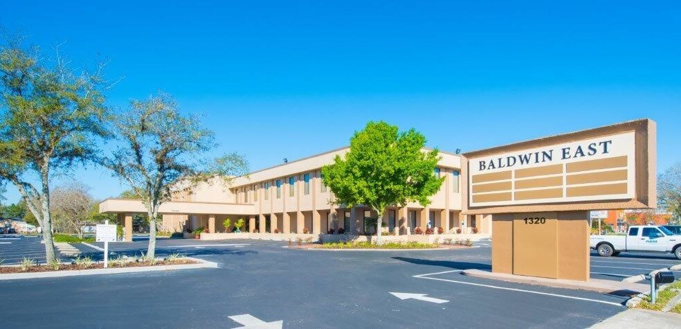 More Photos Of 1320 N Semoran Blvd, Orlando Office Residential For Lease