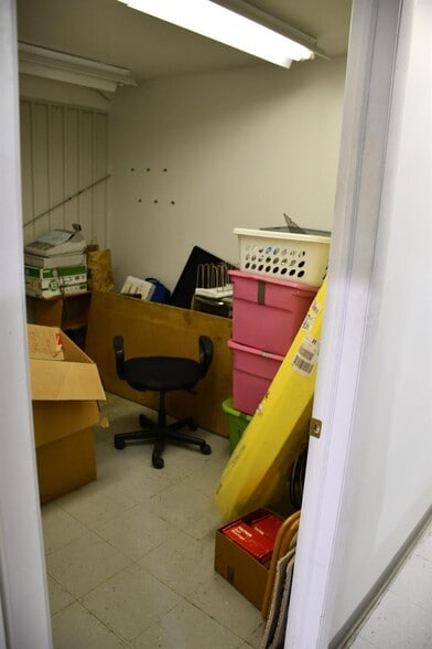 More Photos Of 107 Corona Ave, Groton Warehouse For Sale
