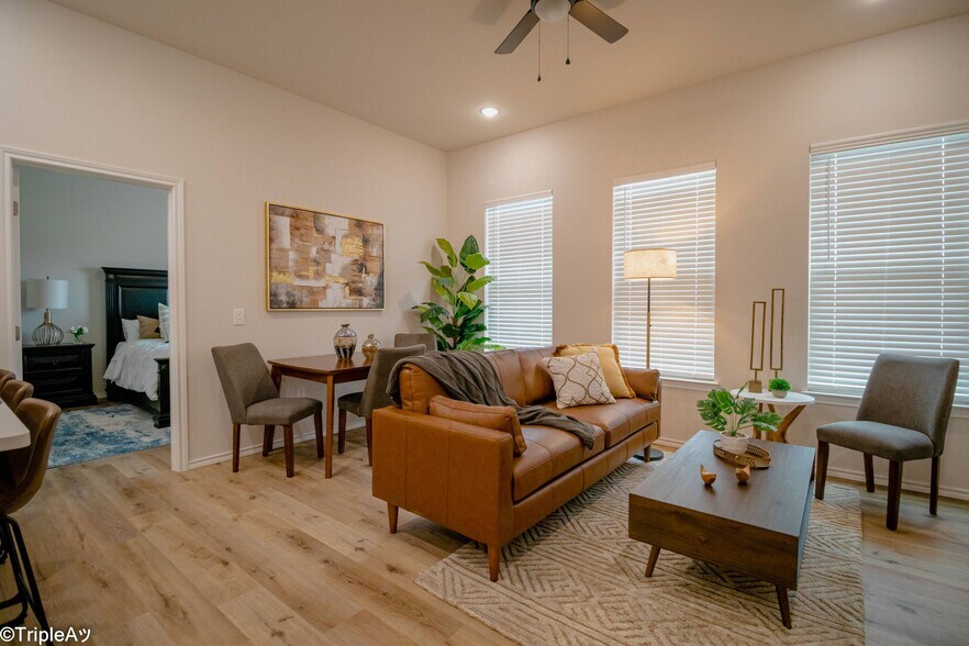More Photos Of 167 Blue Bird Ln, Mineola Apartments For Sale