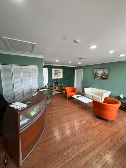 More Photos Of 602 W Lantana Rd, Lake Worth Medical For Lease