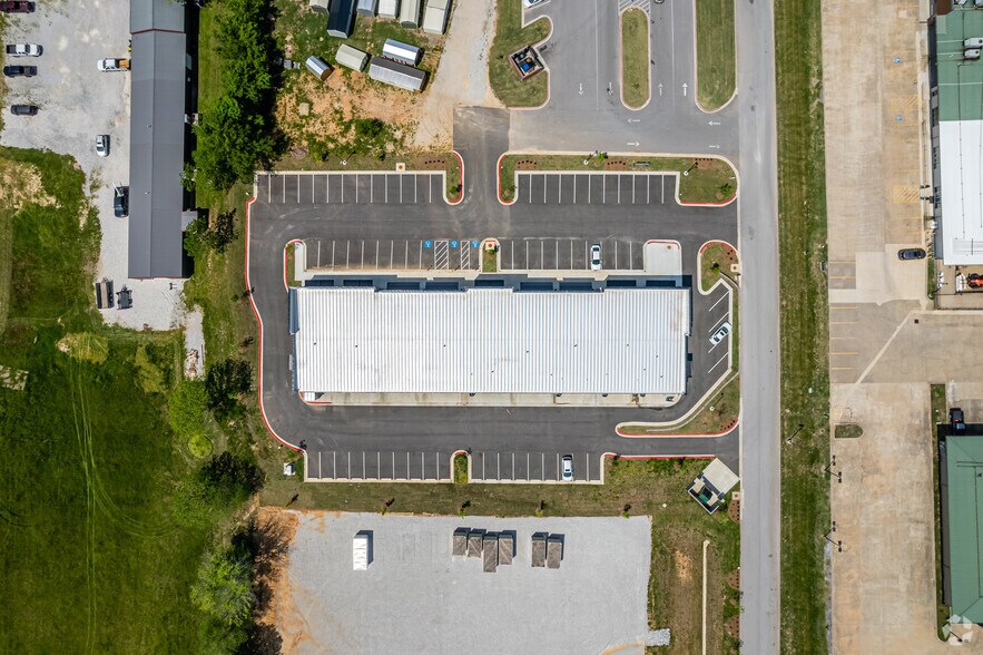 More Photos Of 1345 Henri De Tonti, Springdale Storefront For Lease