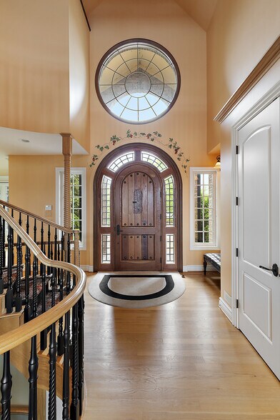 More Photos Of 10611 Lighthouse Pt, South Lyon Specialty For Sale