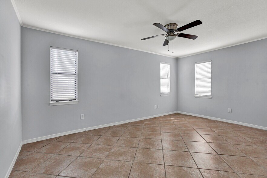 More Photos Of 725 7th S ave, Jacksonville Beach Multifamily For Sale