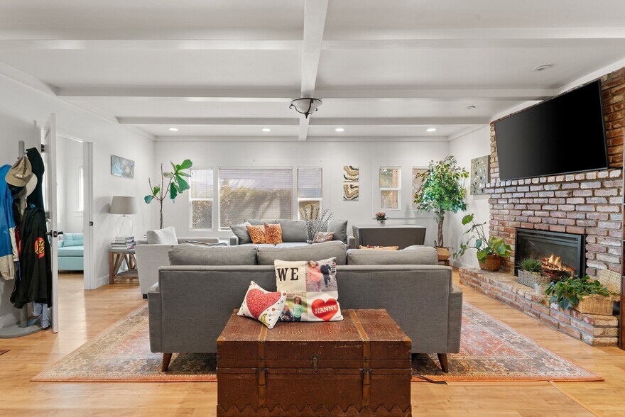 More Photos Of 420 Capitola Road Ext, Santa Cruz Apartments For Sale