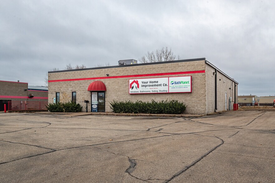 More Photos Of 2120 Hauser St, La Crosse Warehouse For Sale