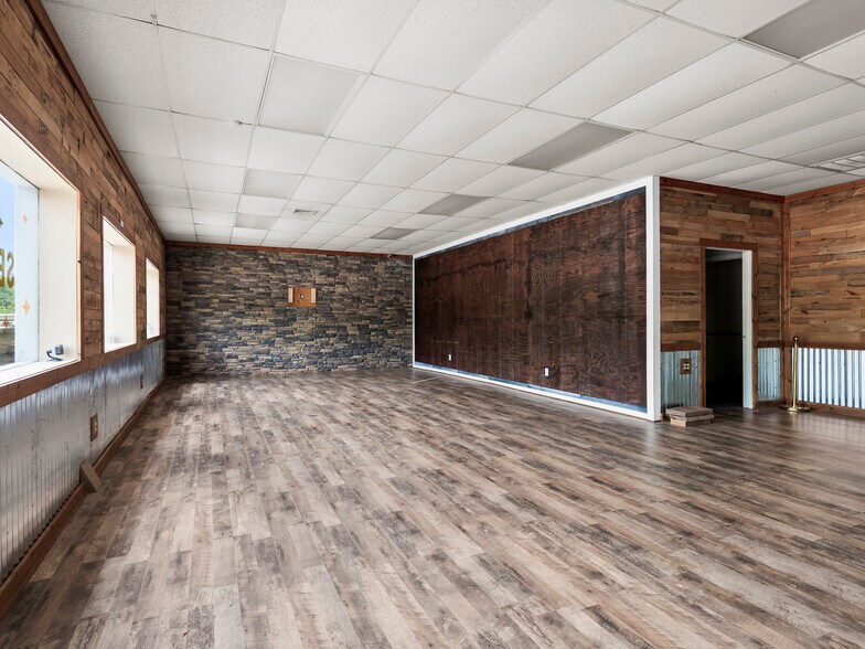 More Photos Of 108 Hendersonville Hwy, Pisgah Forest Storefront Retail Office For Lease