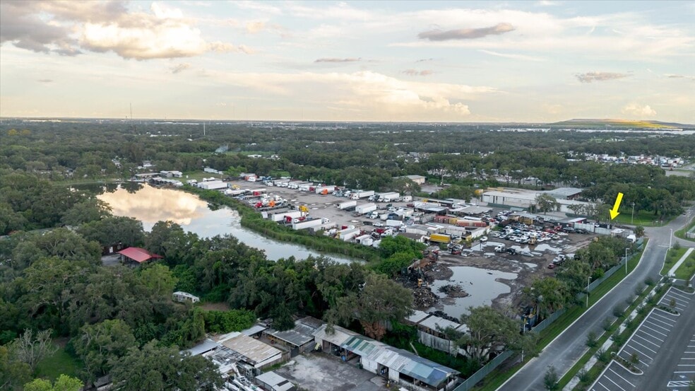 More Photos Of 5404 24th Ave S, Tampa Auto Salvage Facility For Sale