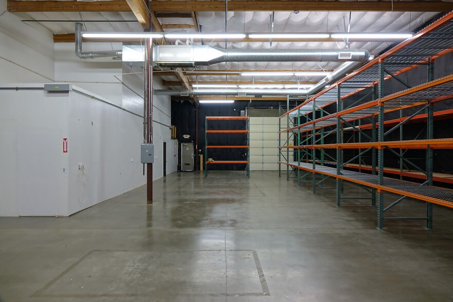 More Photos Of 2503 N Albina Ave, Portland Unknown For Lease